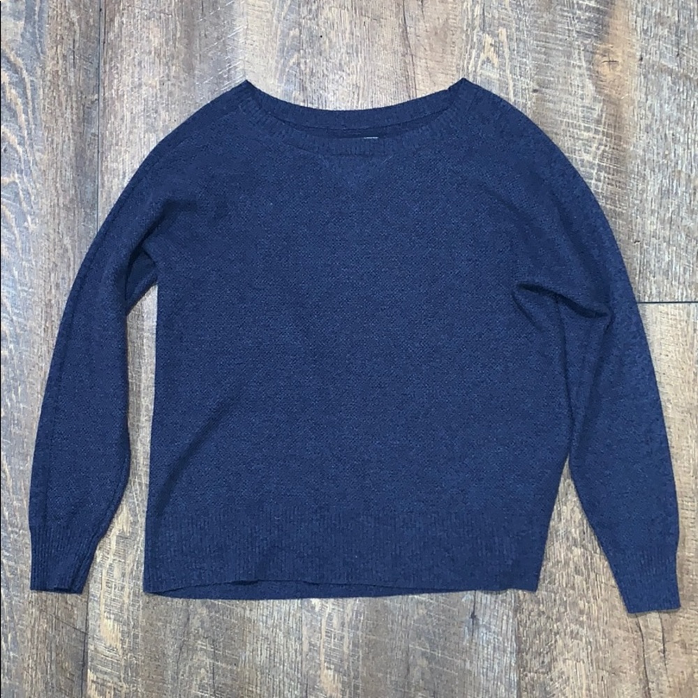 Navy blue American Eagle Outfitters sweater S